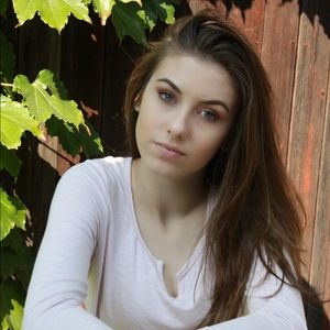 Meet your Posher, Abby